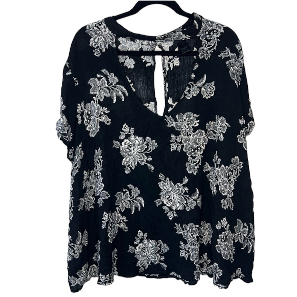 Torrid Black Rose Floral Blouse size 3XL